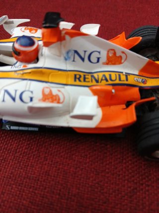 Scalextric Renault R28 Fernando Alonso