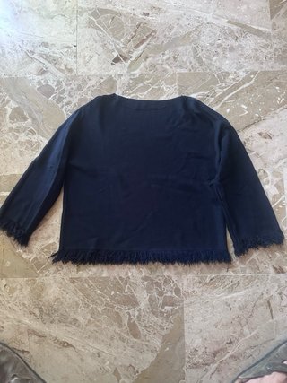 Cardigan blu con frange e maglioncino coordinato