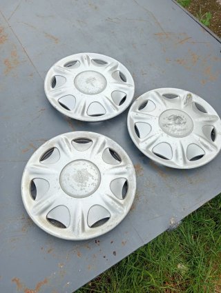 3 Tapacubos Fiat 15