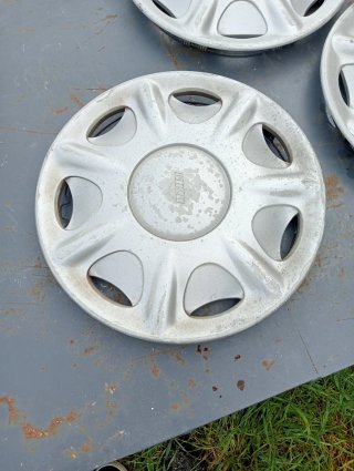 3 Tapacubos Fiat 15