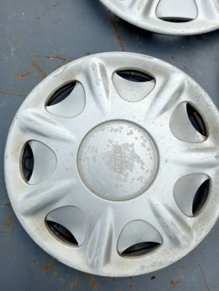 3 Tapacubos Fiat 15