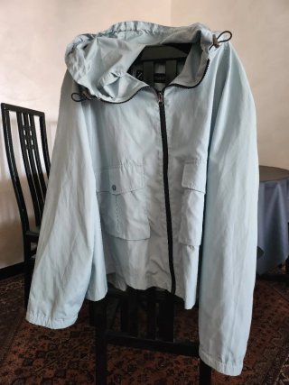 Giacca Zara con cappuccio e zip