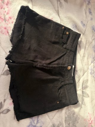 Shorts Stradivarius negros