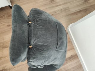Almohada de terciopelo gris