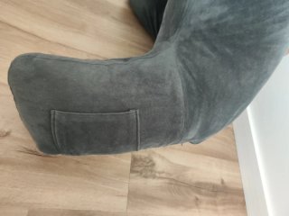 Almohada de terciopelo gris