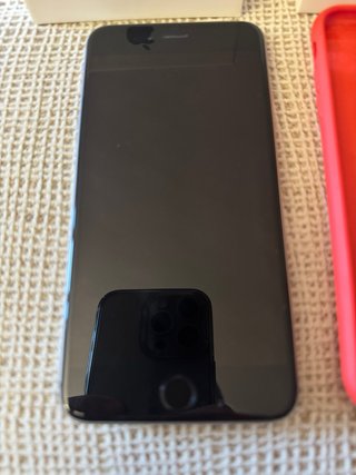 iPhone 6 Plus 16GB Negro + Funda Roja