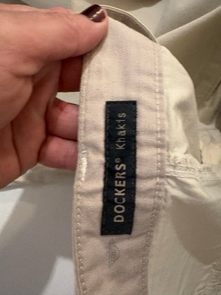 Dockers Khakis Finos Talla 32 largo 36 Beige