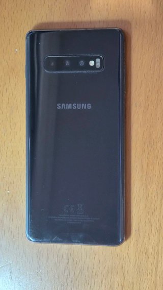 Samsung Galaxy S10+ en su caja original