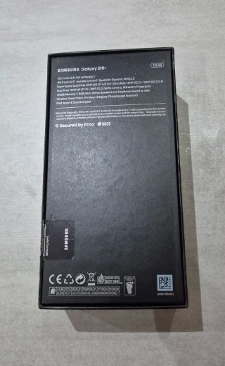 Samsung Galaxy S10+ en su caja original