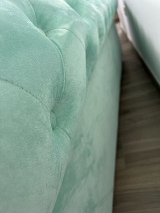 Divano Chesterfield in Velluto Blu Turchese