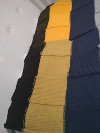 Manta tejida a mano de acrílico multicolor