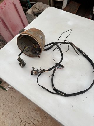 Faro de moto clásico