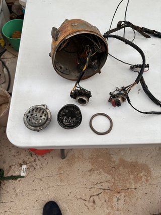 Faro de moto clásico