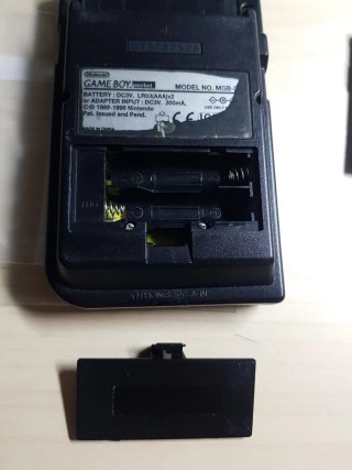 Nintendo Game Boy Pocket Negra + 2 Juegos