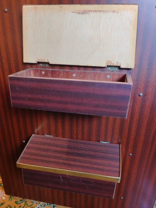 Máquina de coser Sigma con mueble integrada.
