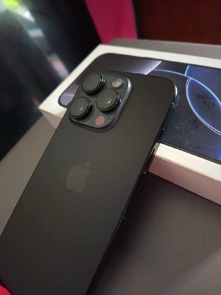 iPhone 16 PRO  128GB Estado impecable.