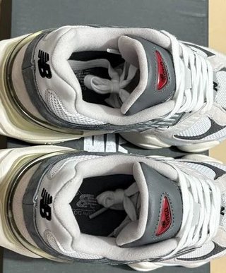 New Balance serie 9060, talla 39.5