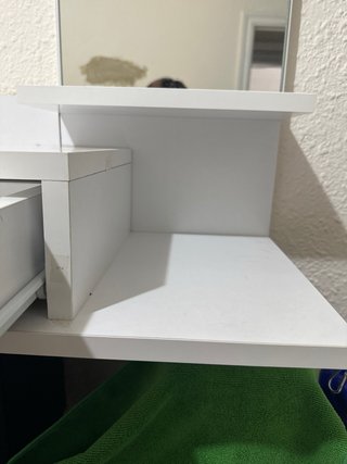 Mueble tocador blanco con espejo y cajon