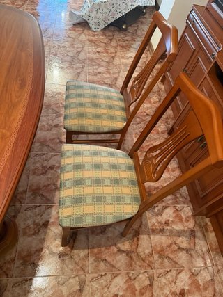 Comedor completo: mueble, mesas y sillas