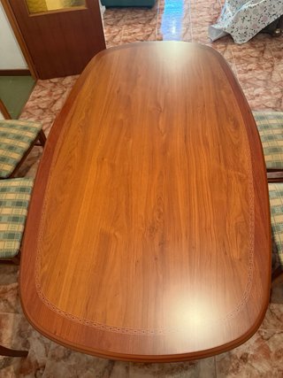 Comedor completo: mueble, mesas y sillas