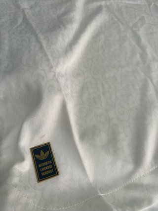 Camiseta Adidas Talla L, aunque talla como una M