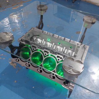 Mesa cristal motor
