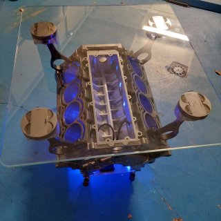 Mesa cristal motor
