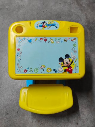 Pupitre infantil con silla
