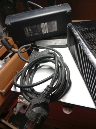 Xbox 360 S + Fuente Alimentación