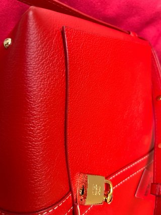 Bolso Carolina Herrera Rojo con Candado Dorado