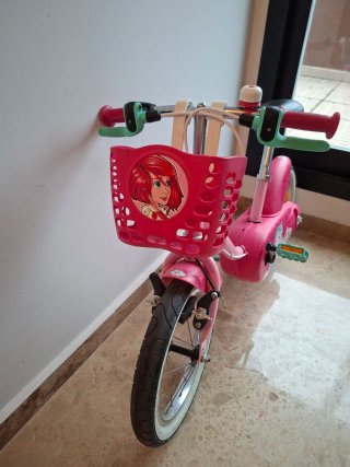 Bicicleta niña BTWIN Rosa con cesta y ruedines