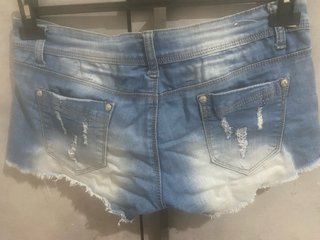 Shorts in denim strappati Taglia titaliana 44