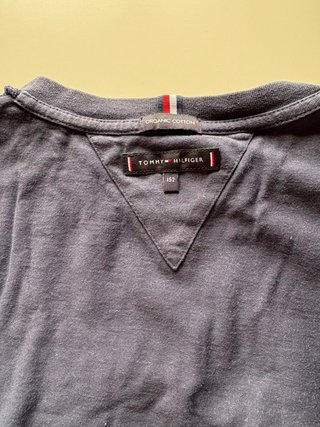 Camiseta Tommy Hilfiger niño T12