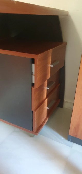 Escritorio y Estantería Madera