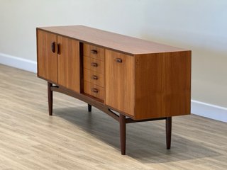 Aparador GPlan Brasilia Teak