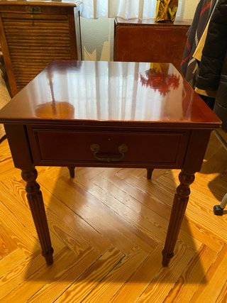 2  Mesas auxiliares Pottery Barn madera