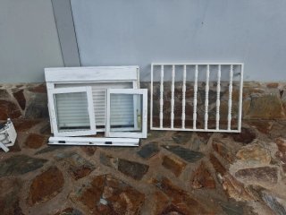 Ventana aluminio con mosquitera y persiana