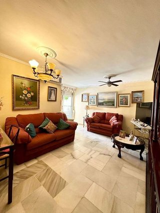 Piso en venta en La Carihuela en Torremolinos