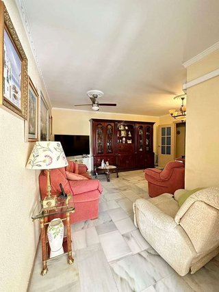 Piso en venta en La Carihuela en Torremolinos