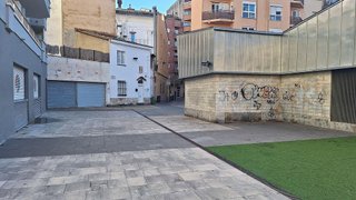 Local comercial en alquiler en Eixample Nord – La Devesa en Girona