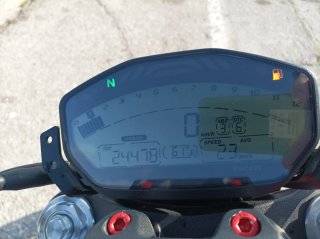 Ducati Monster 821 Roja y Blanca