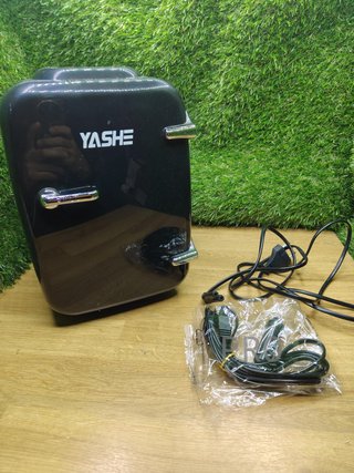 Mini nevera Yashe