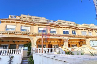 Casa adosada en venta en Urbanizaciones en Guardamar del Segura