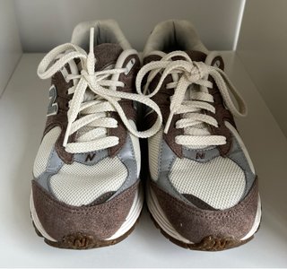 Zapatillas New Balance 2002R Beige/Marrón