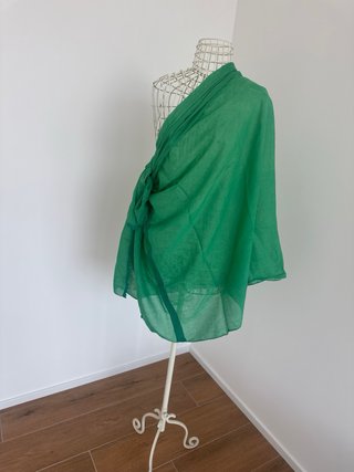 Pareo verde con detalles