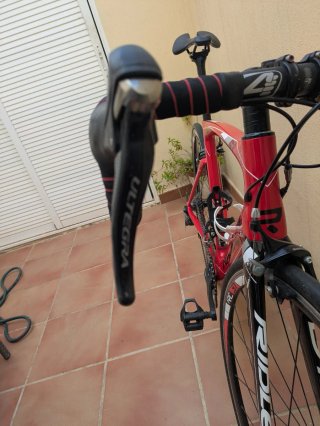 Bicicleta da strada Ridley Rossa