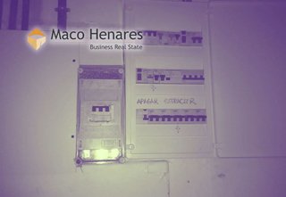 Nave industrial en venta en Loeches