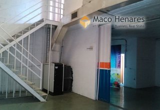Nave industrial en venta en Loeches