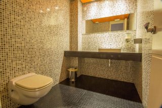 Local comercial en venta en San Pedro de Alcántara pueblo en Marbella