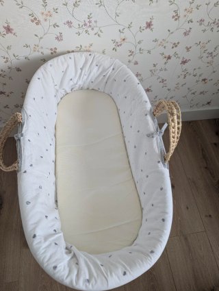 Moisés de mimbre para bebé